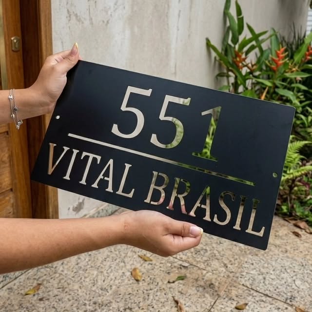 Peça decorativa em aço carbono com pintura eletrostática